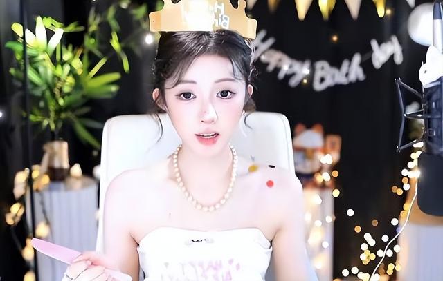 25岁虎牙女主播去世后续,知情人曝光更多死亡内幕,果然不简单