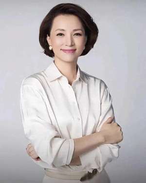 央视中国新闻女主播(十二位央视美女主持人，每一位都是才貌双全，有没有喜欢的女主播)