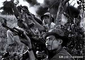 战旗女主播娜娜(老山轮战秘闻：被缚双手的32师，如何绝境中打出铁血传奇？)