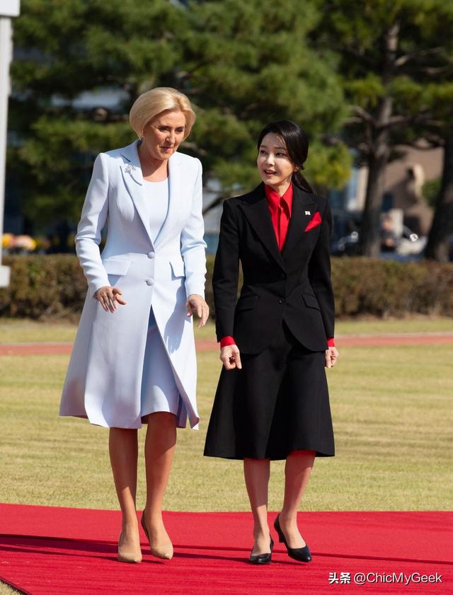 韩国第一夫人金建希与戒严令有关？52岁冻龄美貌连拜登都赞！