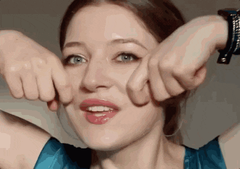 日本女网红清新甜美，直播摘下口罩后掉粉30万，网友表示接受不了