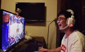 东北喊麦女主播(湖南女指挥线上打呼噜被群嘲，本人笑称：女生就不能打呼噜？)