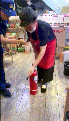 精彩回顾丨“社牛”蓝主播随机街访 带您快乐学消防