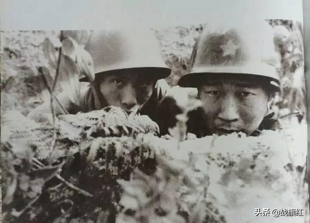 国防施工条件苦，士兵茶余饭后爱跑服务社，只为看一眼美丽女兵