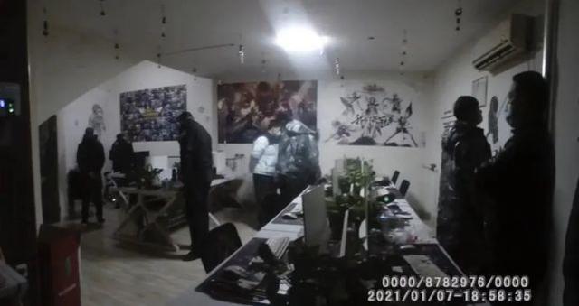 警方侦破特大直播间诈骗案，案值1000万，直播团伙背后仍有黑手