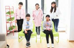 韩国女主播青草跳舞(网红迭代③｜sunshine组合：小城少女成名记)