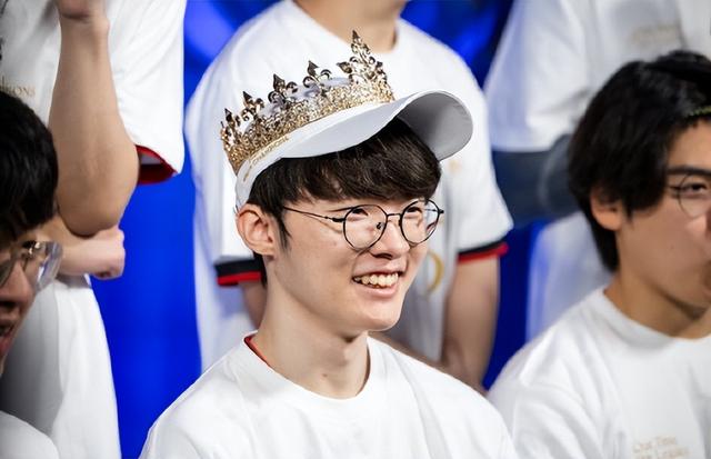 这还是2025年吗？S4冠军ADC六十胜率登顶韩服，UZI打上韩服千分