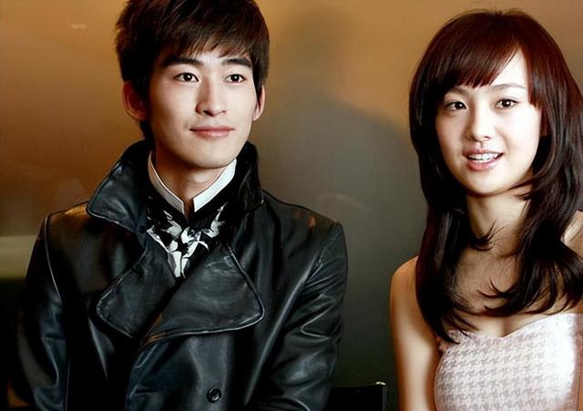 从“内娱顶流”到“全网封杀”，31岁郑爽是如何走向堕落的？