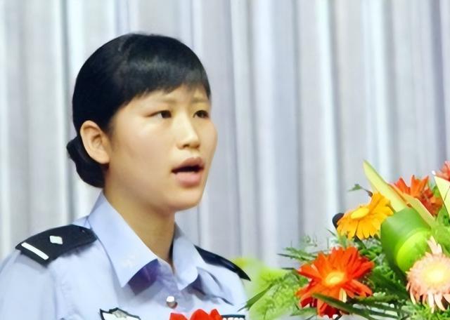 16年前,汶川女警揭衣露乳哺育9婴,归来连升四级,如今怎样了?