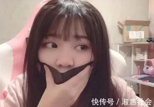 女主播穿黑色丝袜，小团团惊艳，呆妹儿迷人，看到沫子，太违规