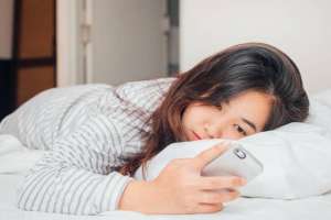 讲擦屁股的女主播是谁(北京卫视女主播遭家暴 养个男孩不容易 养个女孩更难)