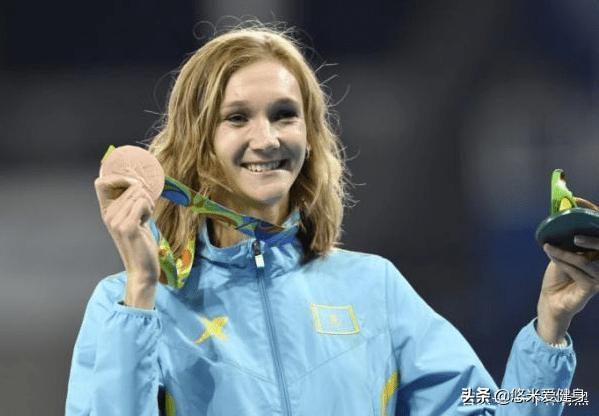 日本女网红清新甜美，直播摘下口罩后掉粉30万，网友表示接受不了