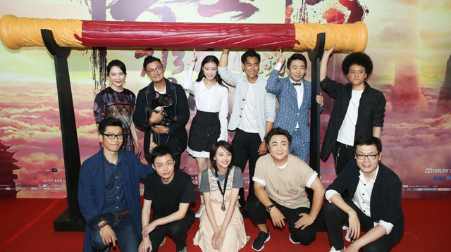 从“内娱顶流”到“全网封杀”，31岁郑爽是如何走向堕落的？