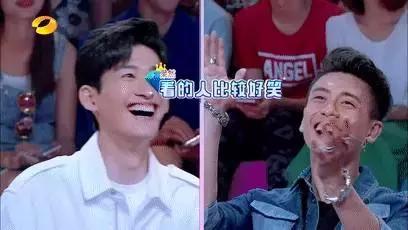 90后夏日甜心的直播好天马行空，鬼知道她们经历了什么