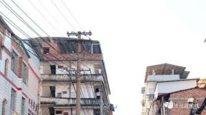 一直播大尺度女主播(南宁一网络女主播搞色情直播辩称不是为了钱？)