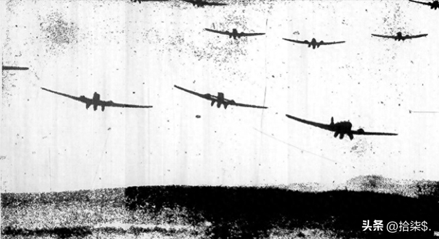 “不堪入目”老照片：日本男女赤裸共浴，喂奶忘记系扣子的妇女