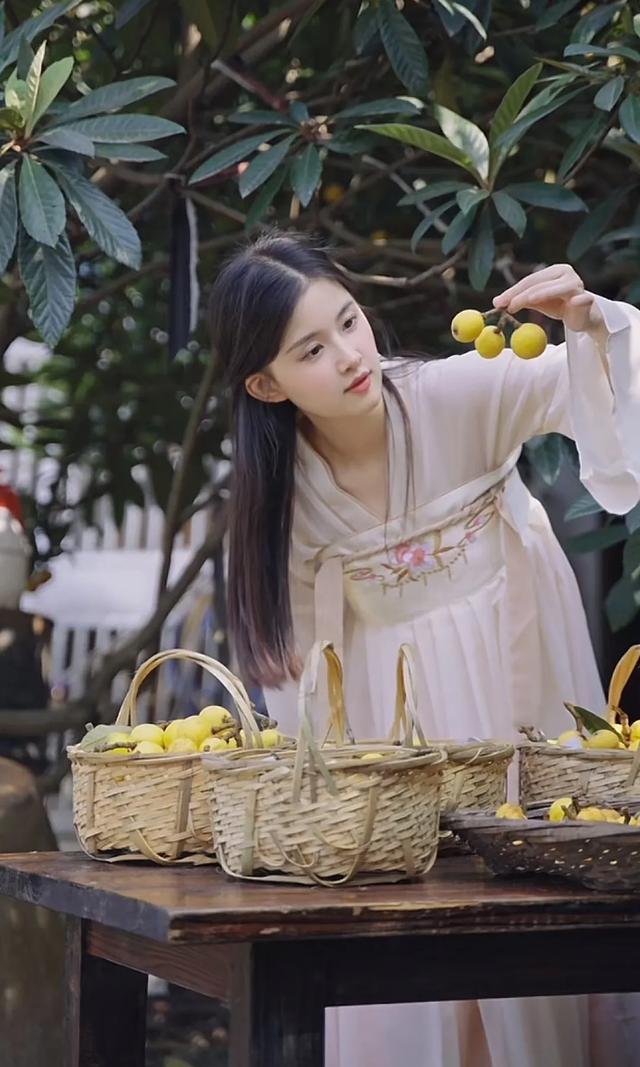 网红深扒，今日出镜：MI老师，是小朱吖，花碎花，sunny，小思思