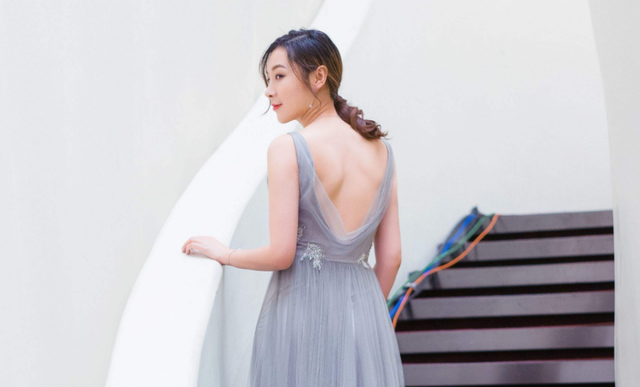 女流居然在《梦幻西游》逛起了宜家，水友：学霸的世界果然不一样