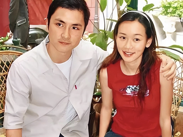 “消失”的港姐杨思琦:深夜直播唱歌、付费聊天,她经历了什么?