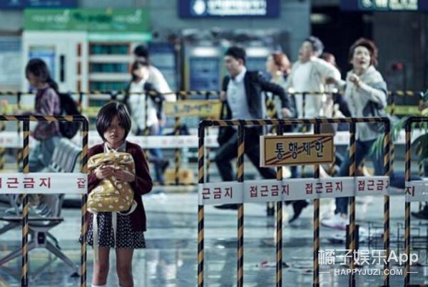 还记得《釜山行》里孔刘的女儿秀安吗？追星追得太成功了