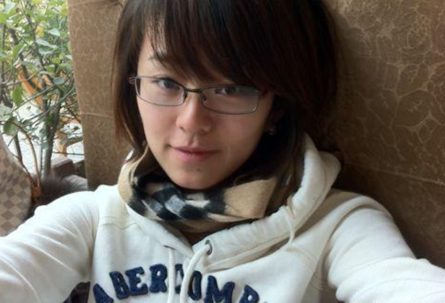 上海财经美女主持孙睿淇，台上台下都风光，婆家背景让人心生羡慕