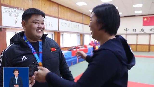 光阴的故事丨被摔280余万次 他是20多位柔道世界冠军的幕后英雄