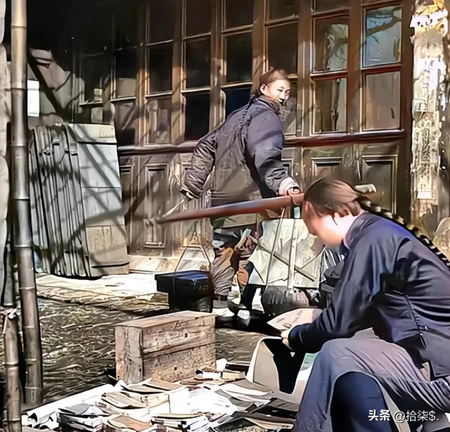 “不堪入目”老照片：日本男女赤裸共浴，喂奶忘记系扣子的妇女