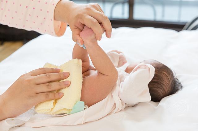 北京卫视女主播遭家暴 养个男孩不容易 养个女孩更难