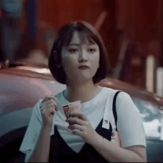 还记得《二十不惑》里的大宝董思怡吗?她瘦下来竟然这么美