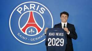 若昂女主播最新视频(转会费7000万欧官方：巴黎签下19岁本菲卡后腰若昂-内维斯)