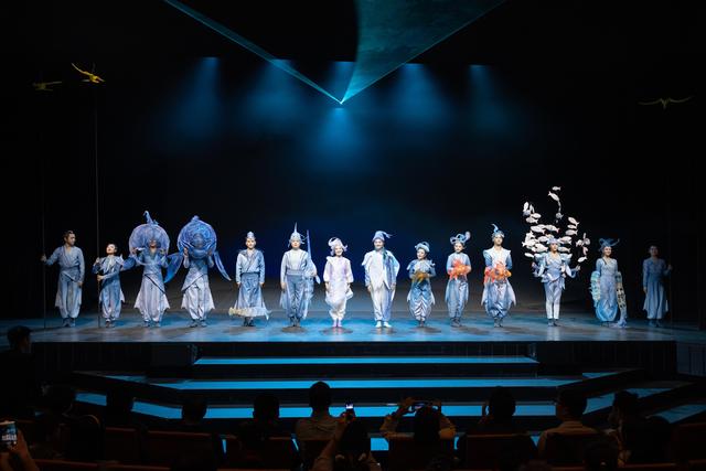“长江水生生物”集体亮相!中国儿艺推出新戏《长江女神,你愿意做我的爸爸吗?》