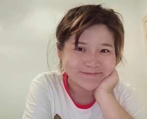 女主播曼妮全集在线(劣迹网红偷偷复出，郭老师戴面具，风小逸不敢露脸，铁山靠换平台)