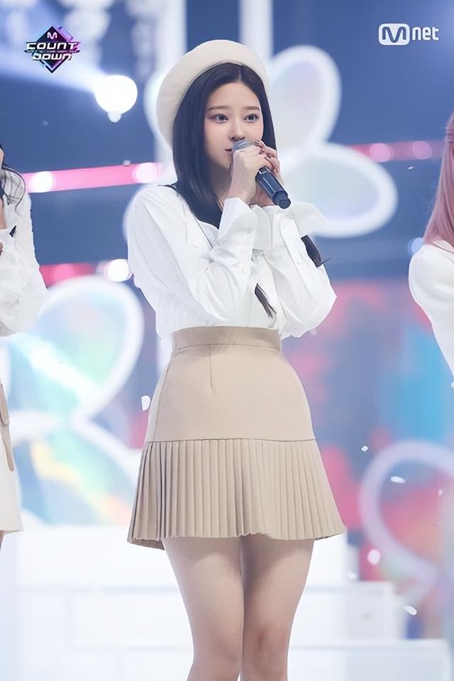 南韩尤物权恩妃火辣热舞!极品身材凹凸有致，美到令人窒息。