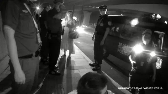 身高1米65体重160斤，杭州大码女主播被网友狂赞！她感慨：第一次觉得胖那么有用