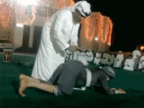 郑凯前女友程晓玥穿紧身裤直播，私处若隐若现，明星也开始擦边