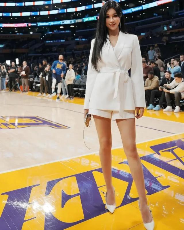 腾讯NBA五大美女主持人和五大外派美女记者大比拼 张曼源能夺魁吗
