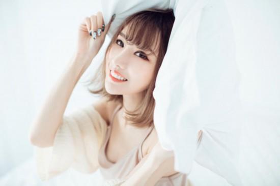 YY电母田子晴：直播镜头前后的双面人生