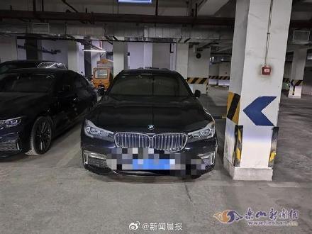 女子马路边直播拒绝司机搭讪后被撞 肇事司机李某涉嫌寻衅滋事,已被拘留