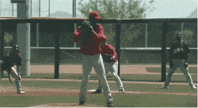 郑凯前女友程晓玥穿紧身裤直播，私处若隐若现，明星也开始擦边