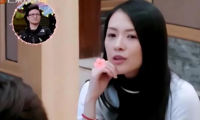 汪峰两个女儿不一般，小苹果高挑小梨涡，章子怡的醒醒都这么尴尬