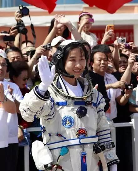 快来听,中国第一位女航天员刘洋祝全国女同胞节日快乐了