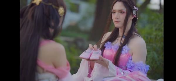 日本资深女装大佬化妆前后对比惊人,七尺大汉秒变萝莉?急需缓缓