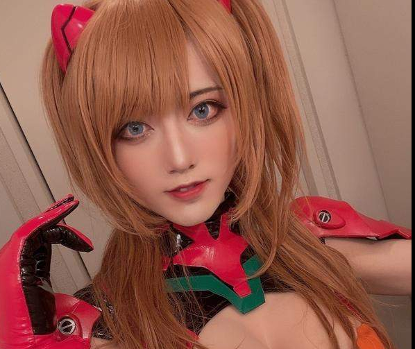 日本资深女装大佬化妆前后对比惊人,七尺大汉秒变萝莉?急需缓缓