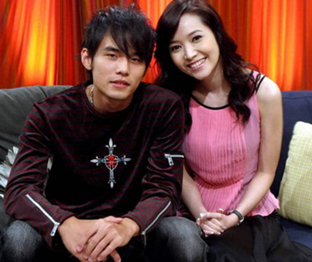 两次偷走闺蜜的老公，做了一辈子情人！侯佩岑妈妈的一生狗血吗？