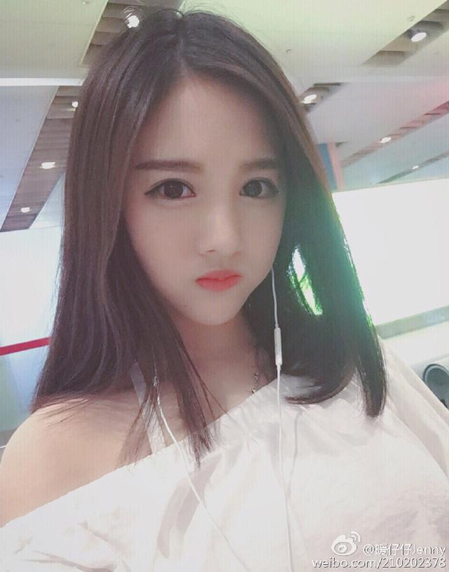 长得丑的滴风油精 长得美的吃狗粮 女主播们还要玩啥