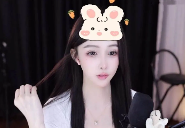 女主播声称读书没用，应该早点当主播，引起网友轮番轰炸