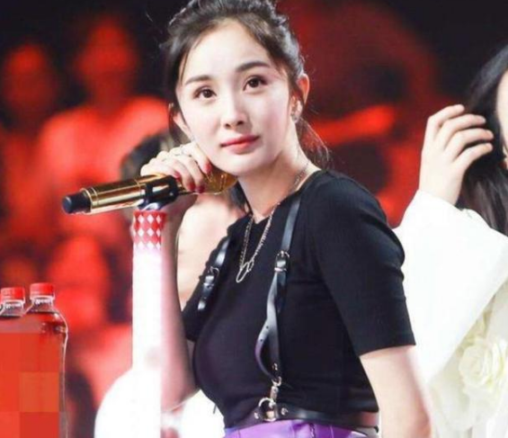 与球球、杨幂交恶,天佑时隔三年再开播,复出有人买账吗?