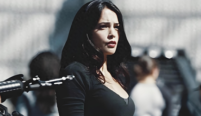 为艺术献身的女星——“死亡飞车女主”娜塔丽·马丁内斯