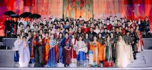 珠儿女主播(一夜爆卖4500万李佳琦“变装”，投资人追捧，又一百亿新市场)