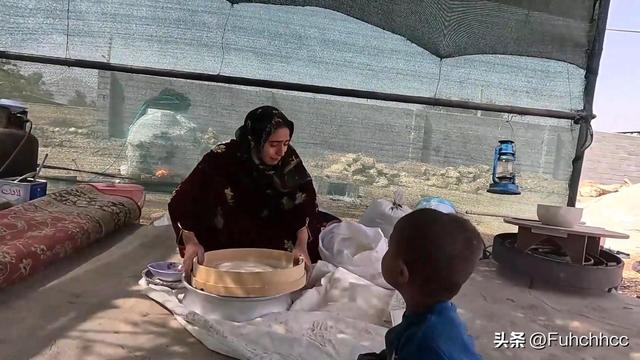 伊朗法院的误判？米娜与前夫的较量背后，孩子们的命运何去何从？